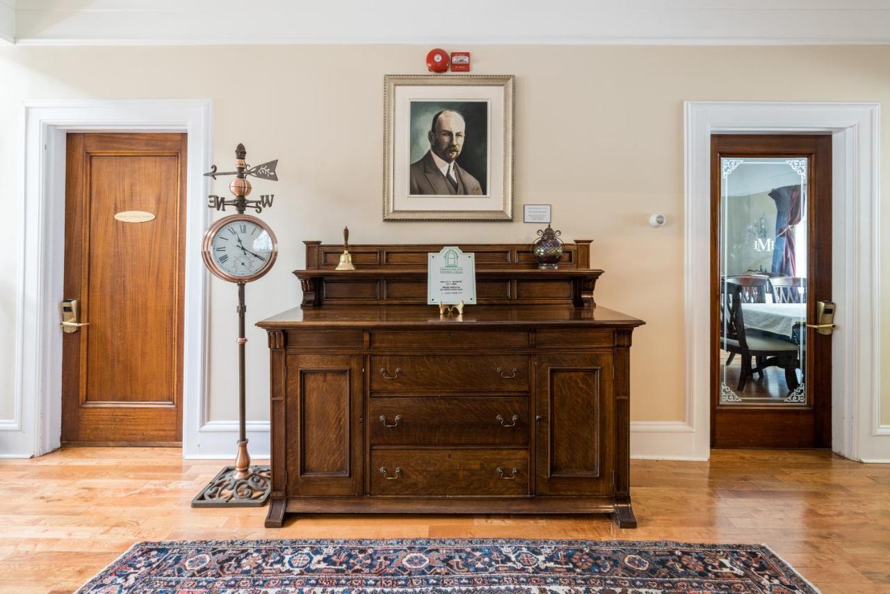 Monroe House Executive Guest Suites St. John's Zewnętrze zdjęcie